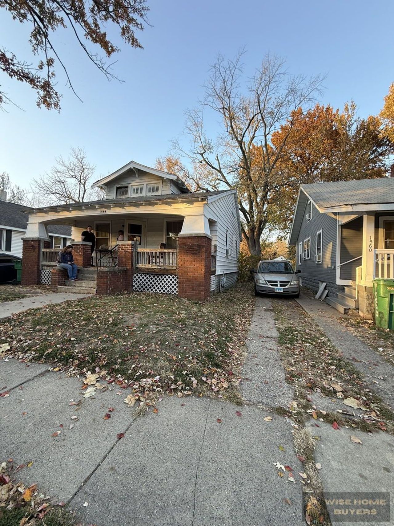 listing, photo 1