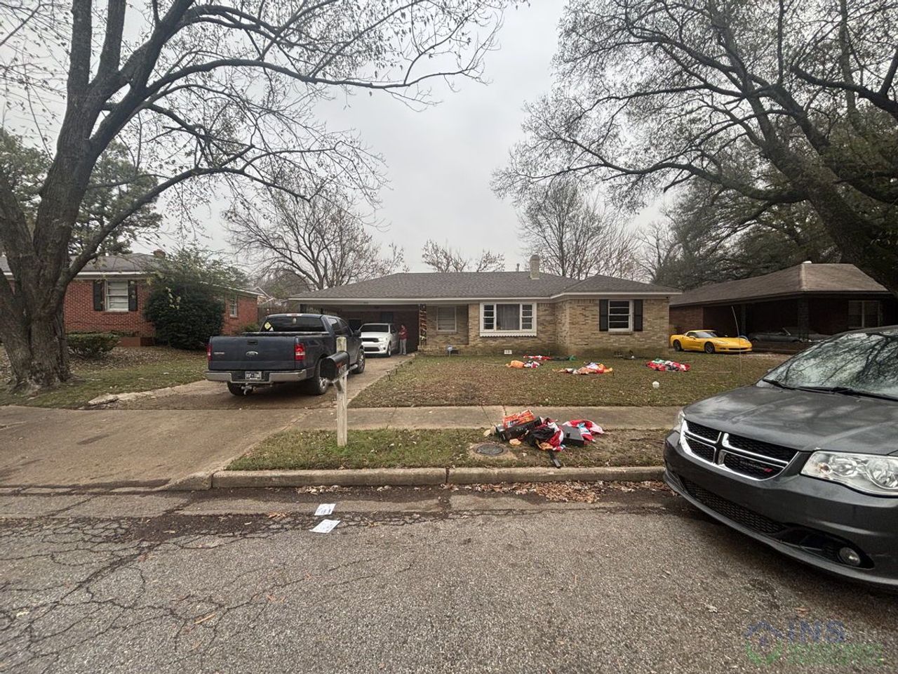 listing, photo 1