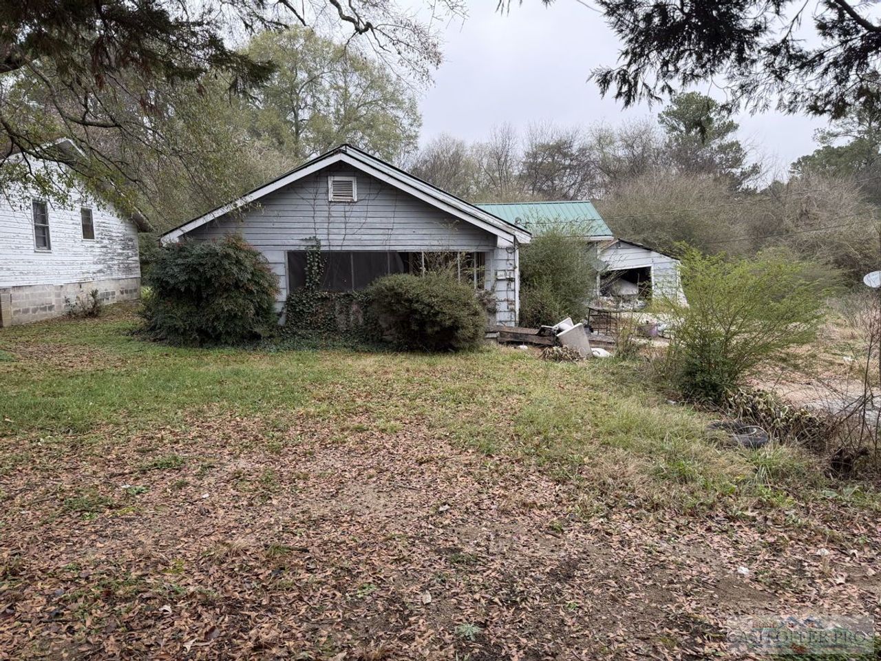 listing, photo 1