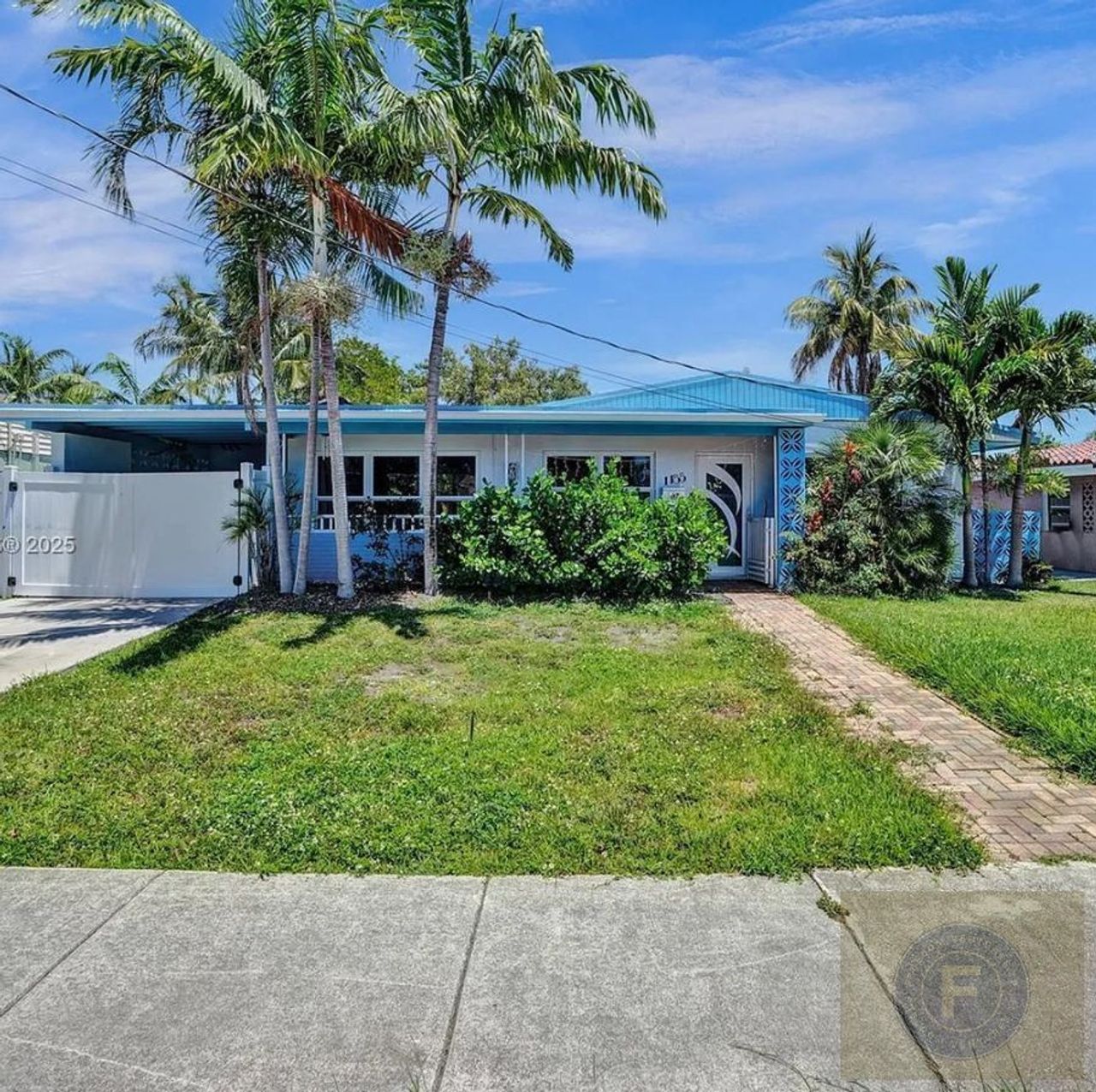 listing, photo 1