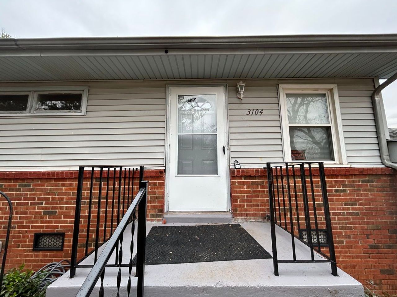 listing, photo 1