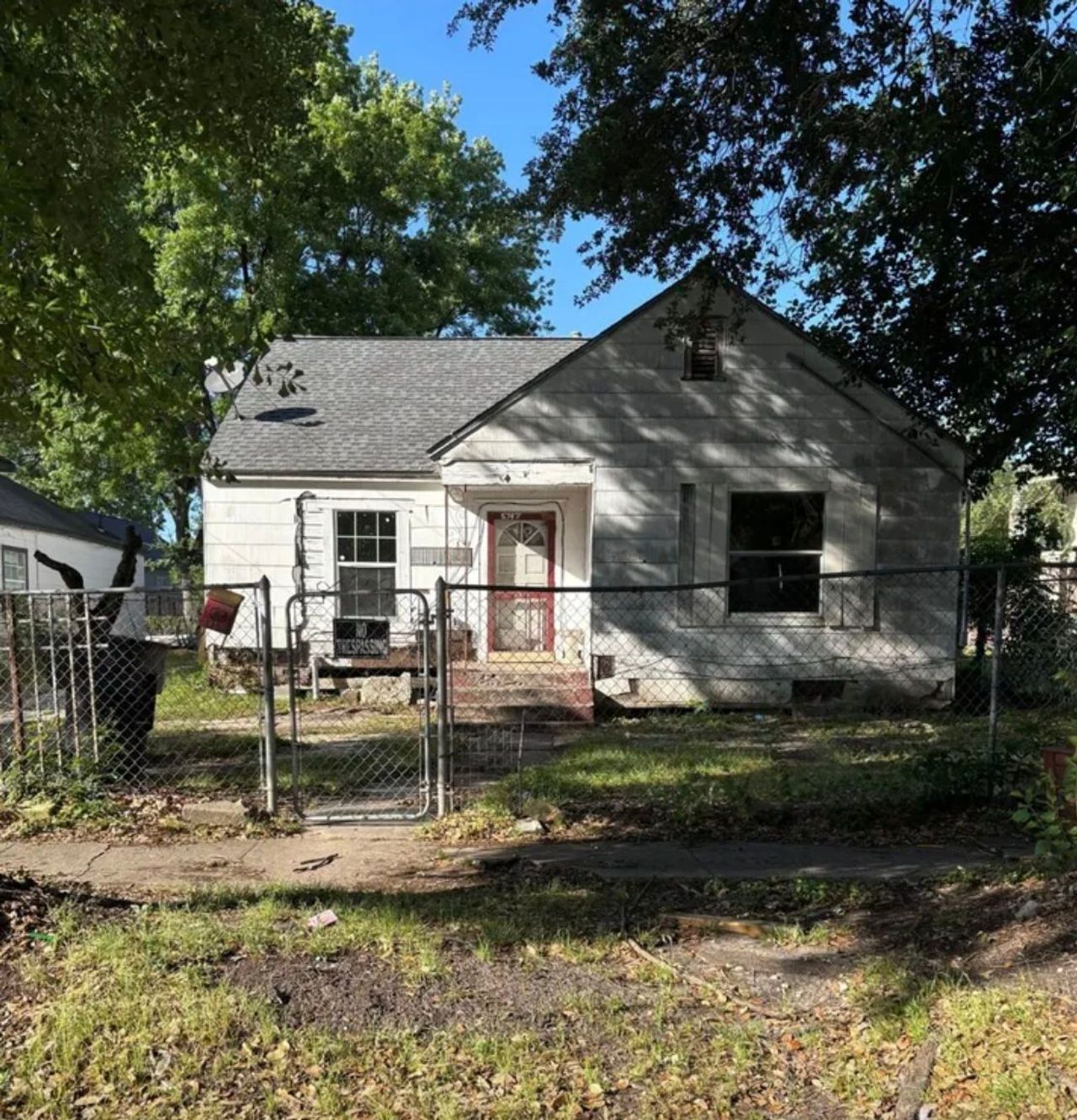 listing, photo 1