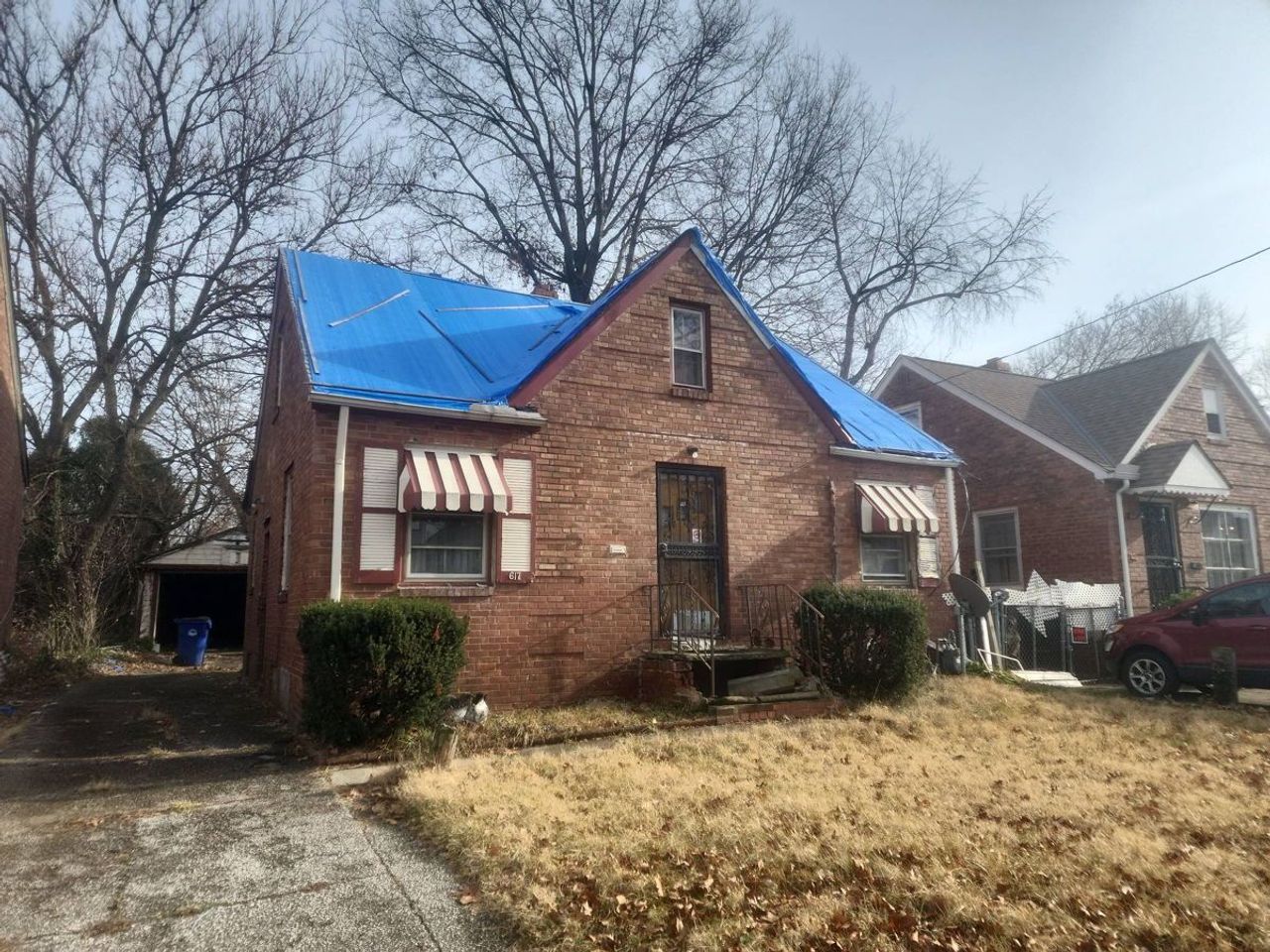 listing, photo 1