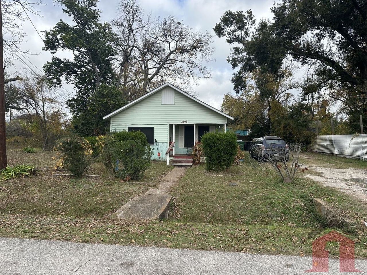 listing, photo 1