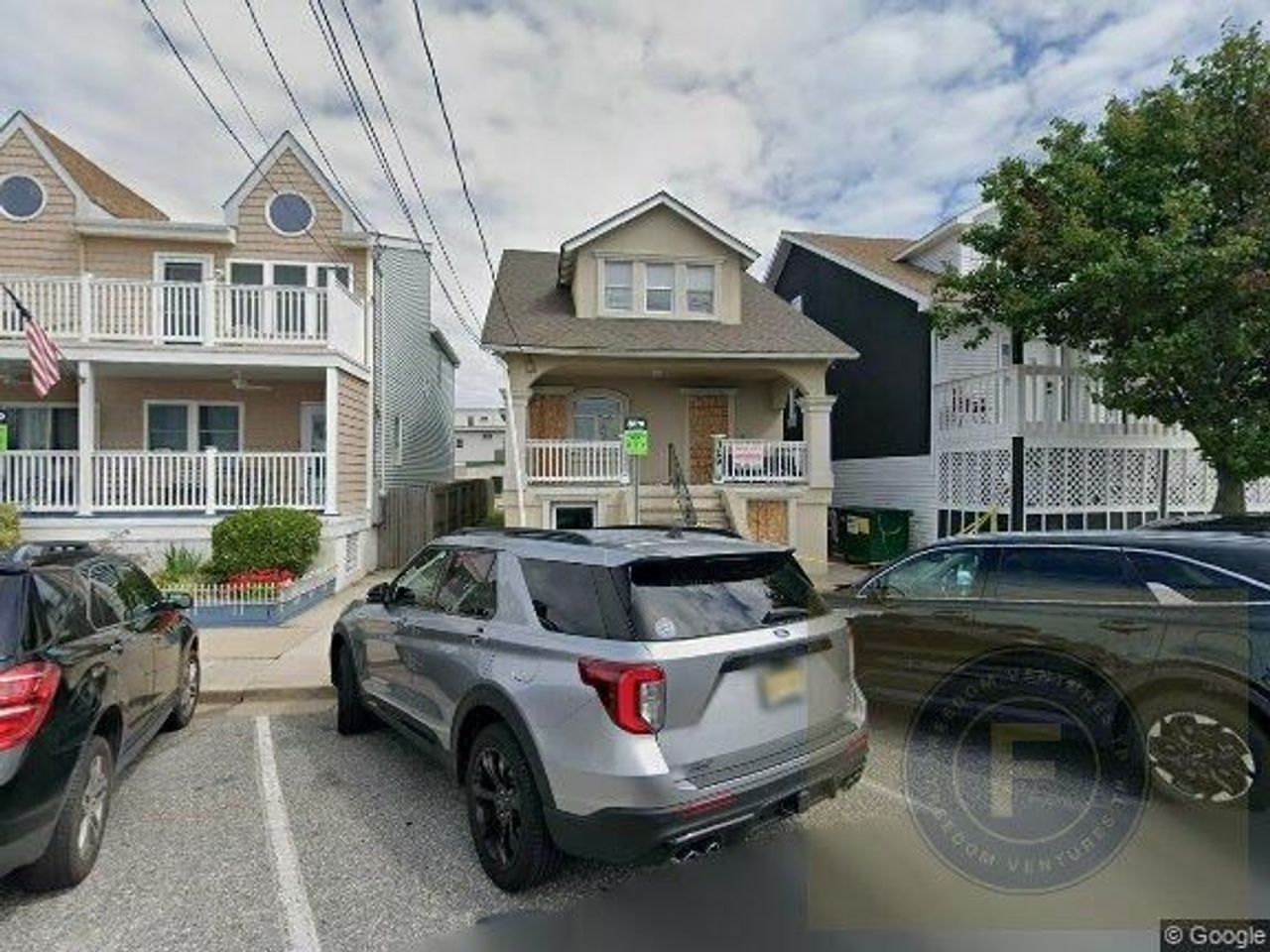 listing, photo 1