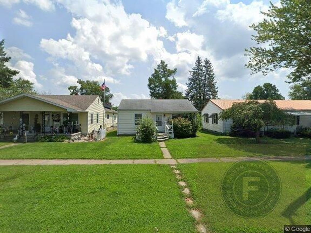 listing, photo 1