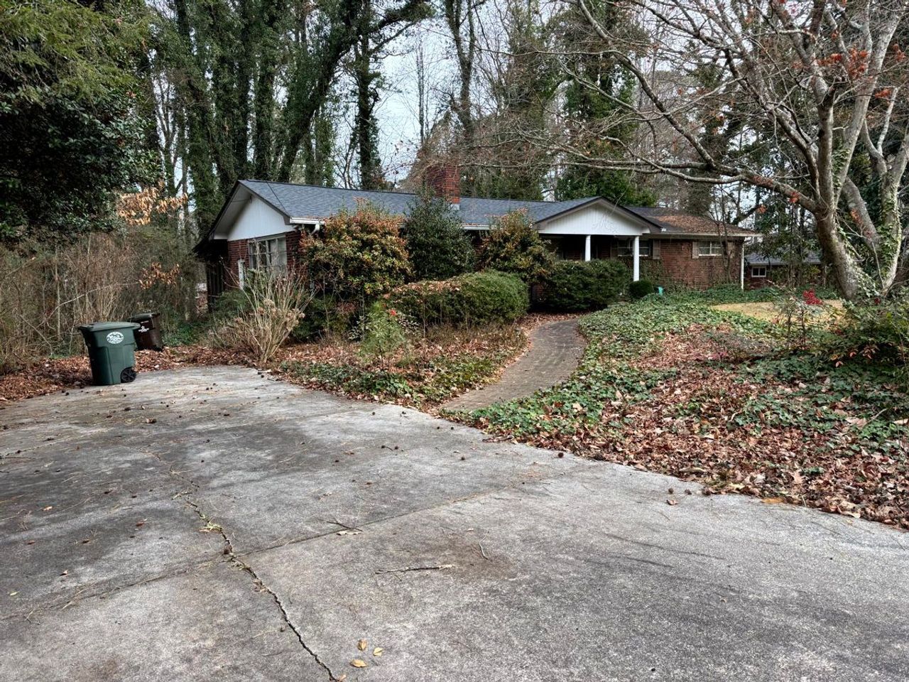 listing, photo 1