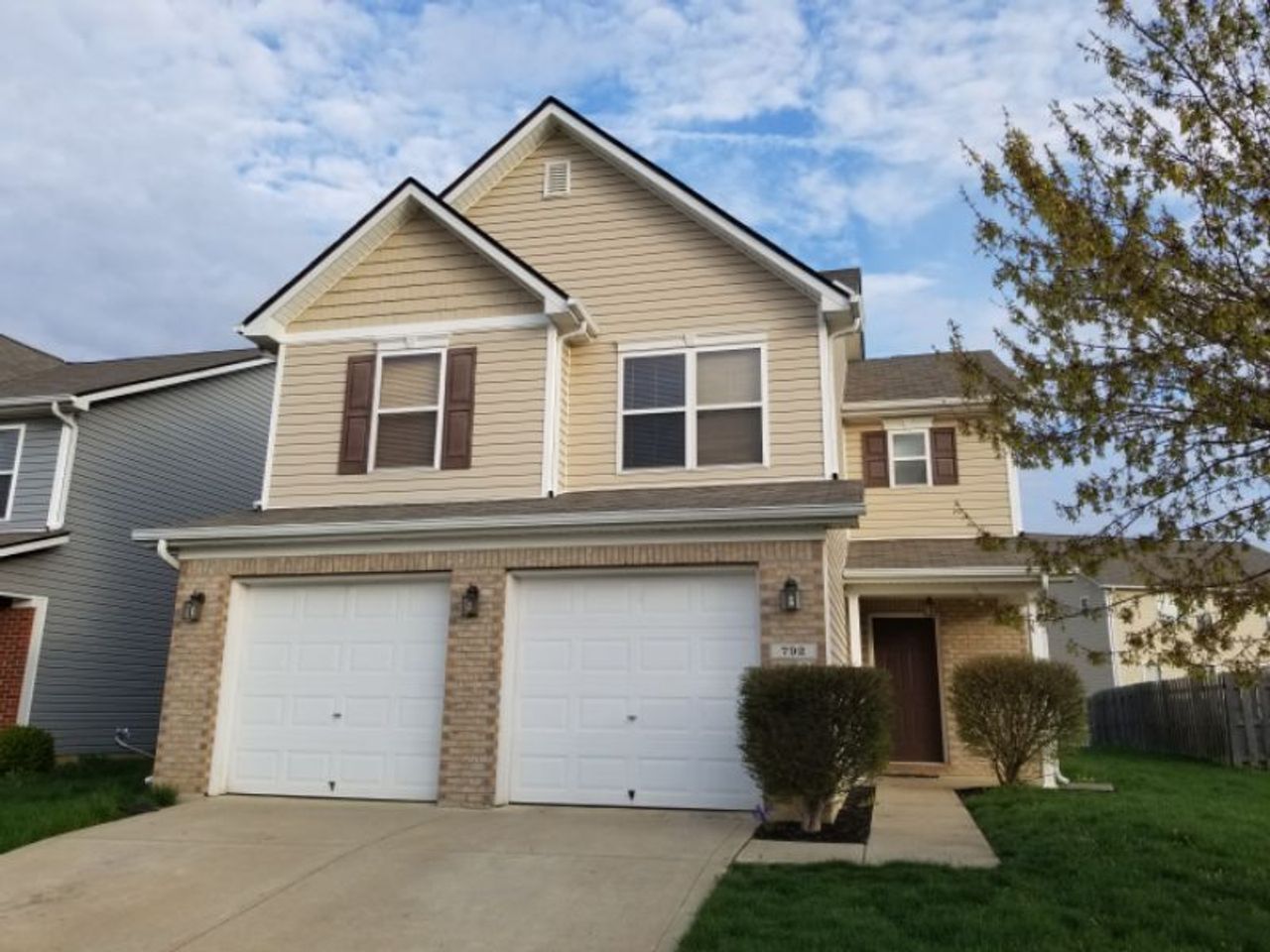listing, photo 1