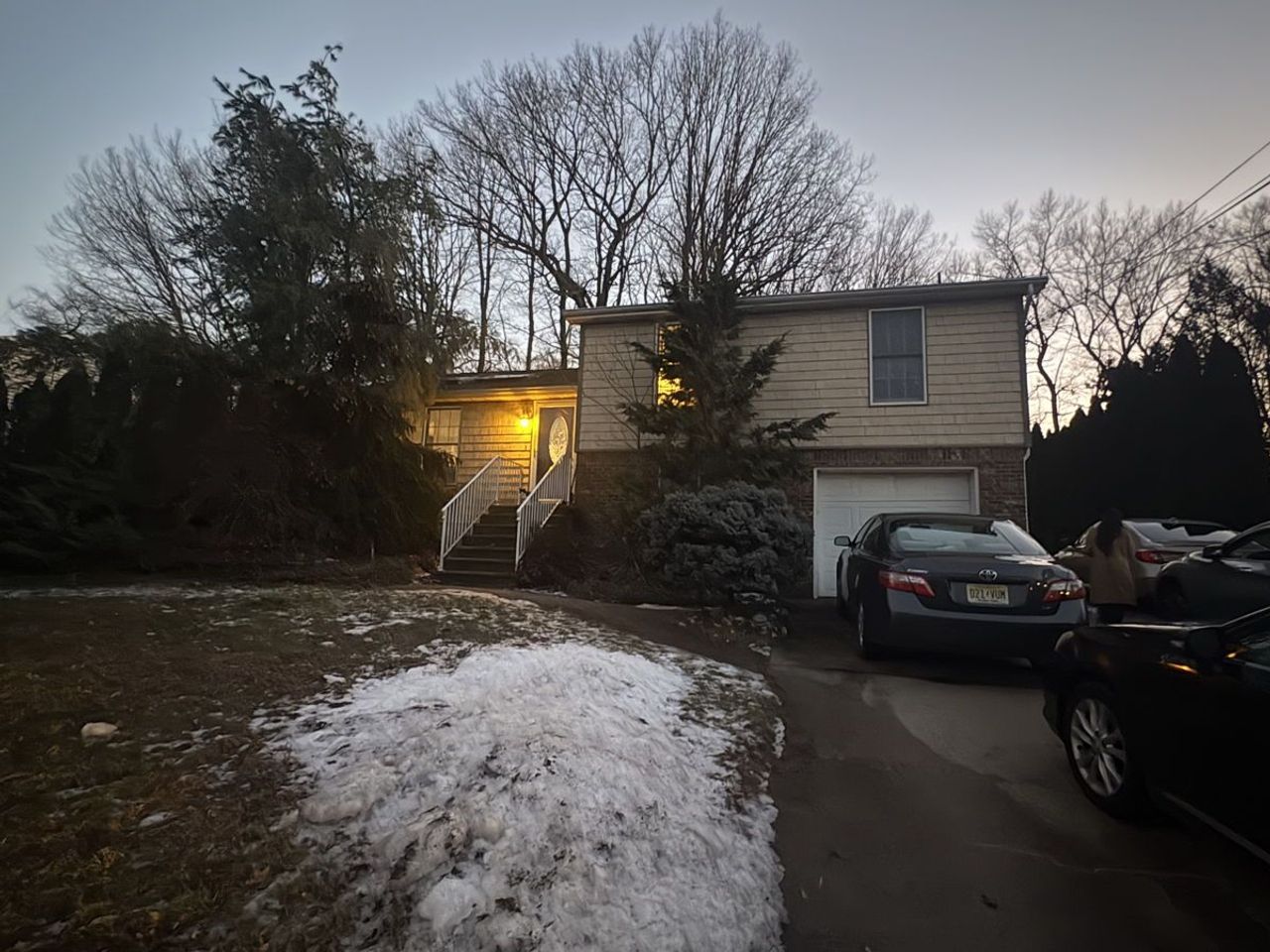 listing, photo 1