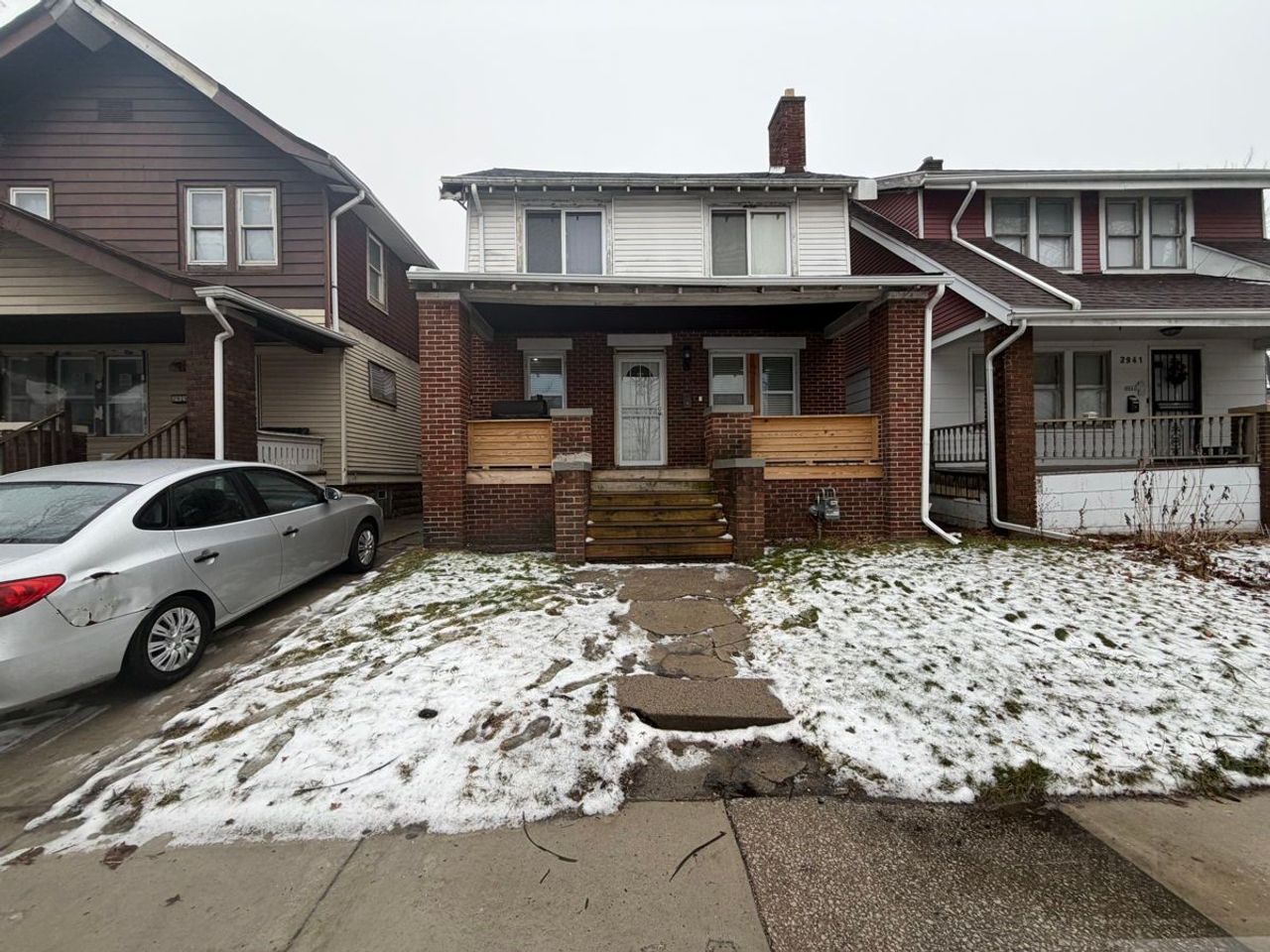 listing, photo 1