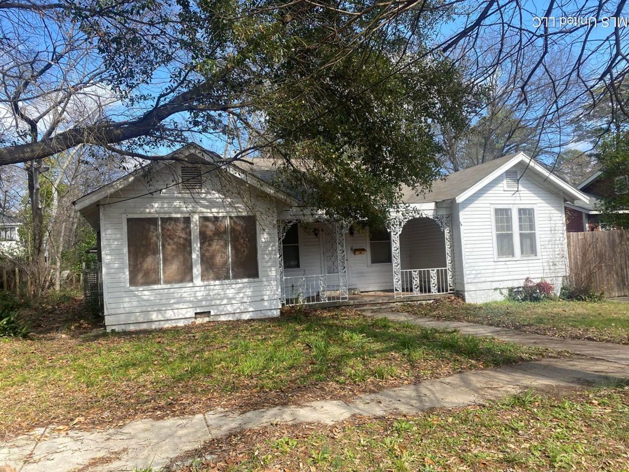 listing, photo 1