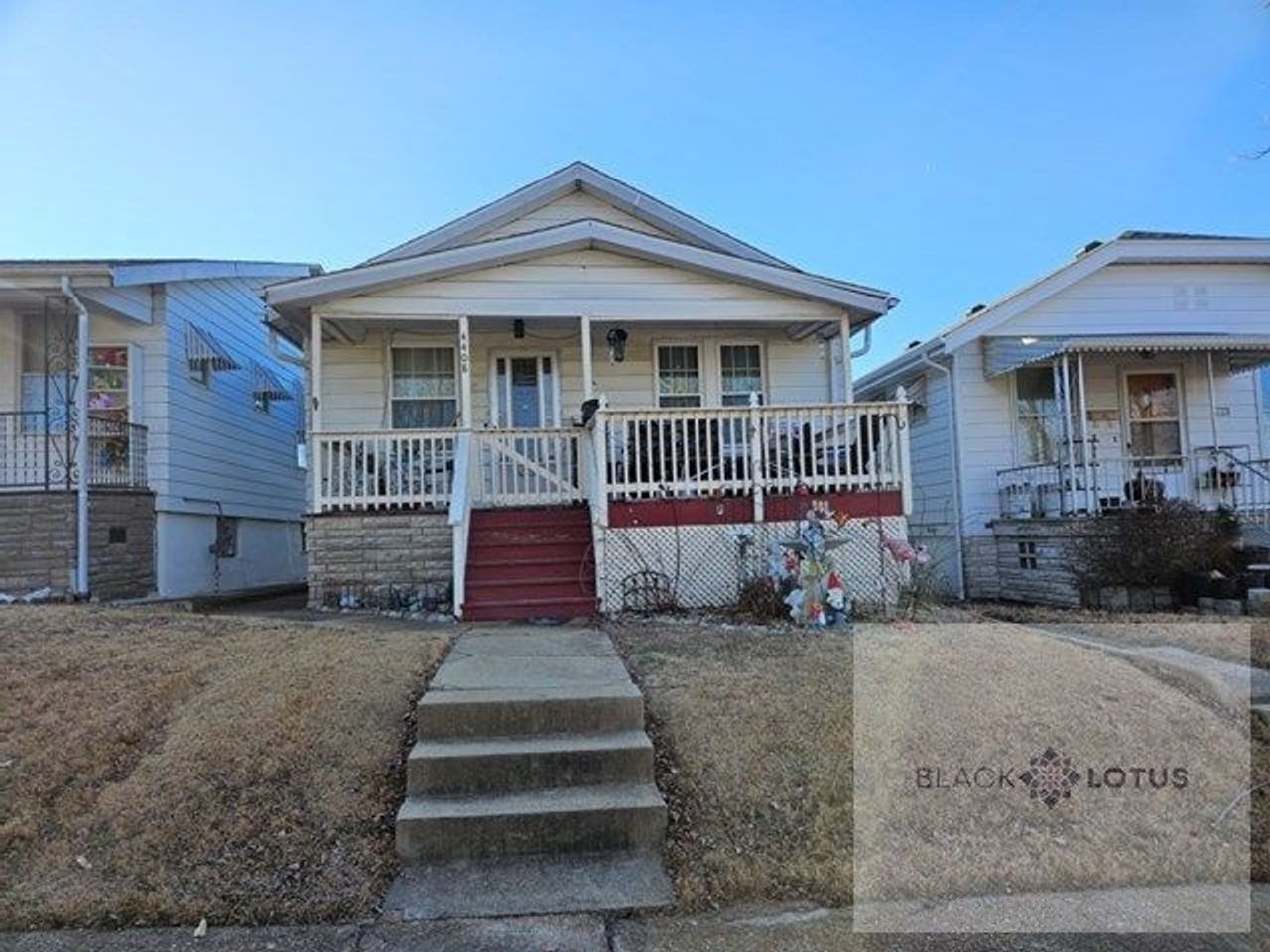 listing, photo 1