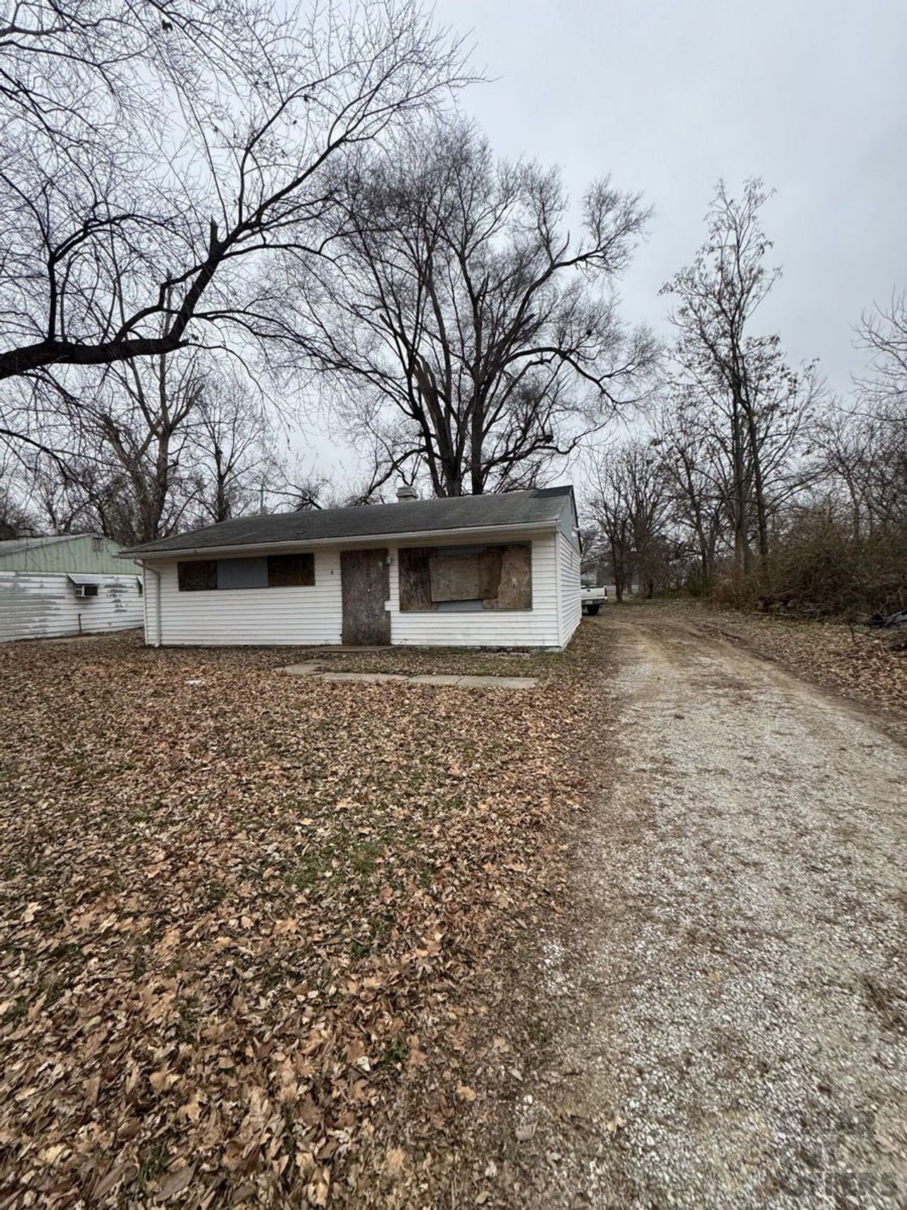listing, photo 1