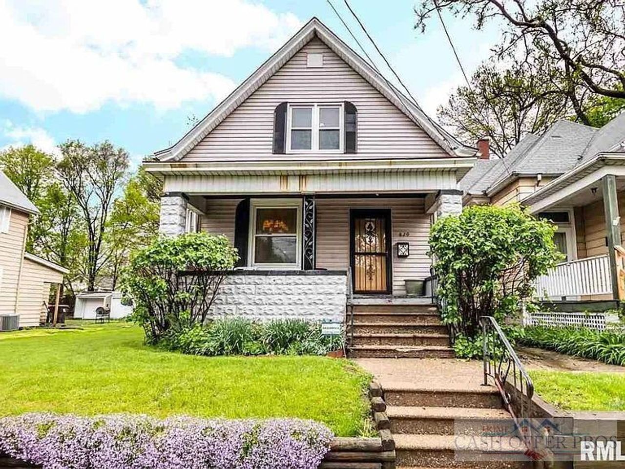 listing, photo 1