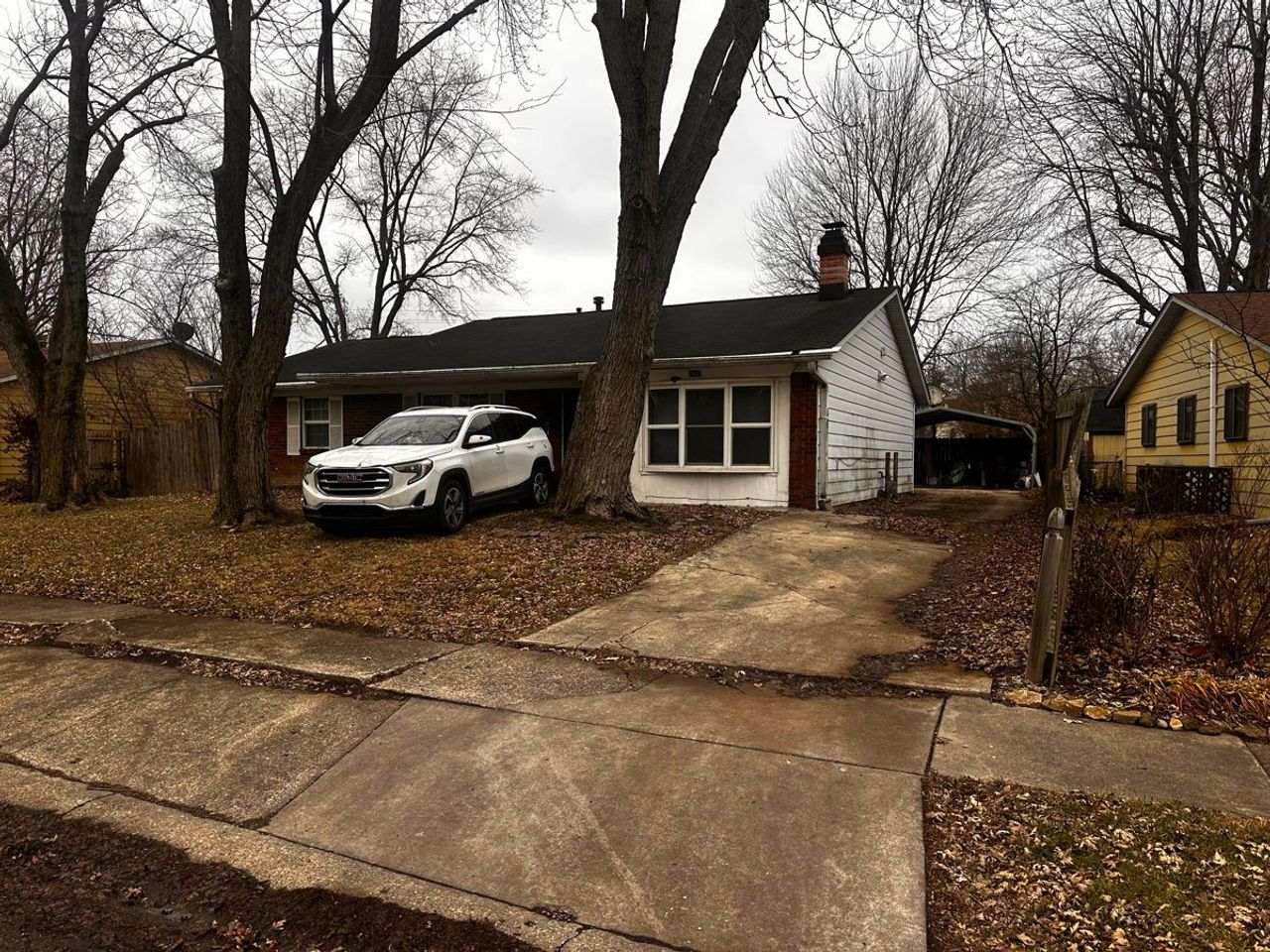listing, photo 1