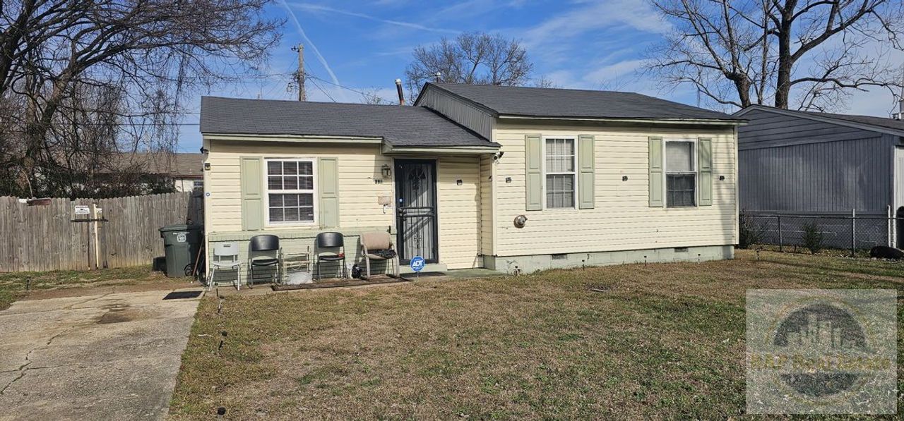 listing, photo 1