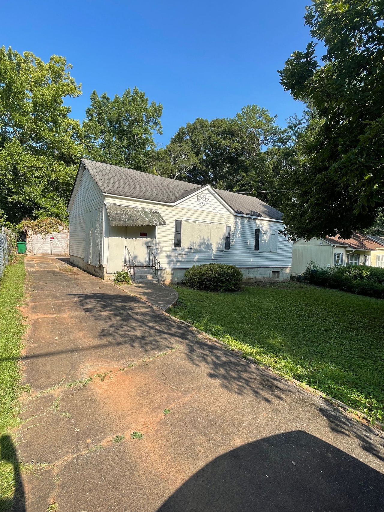 listing, photo 1