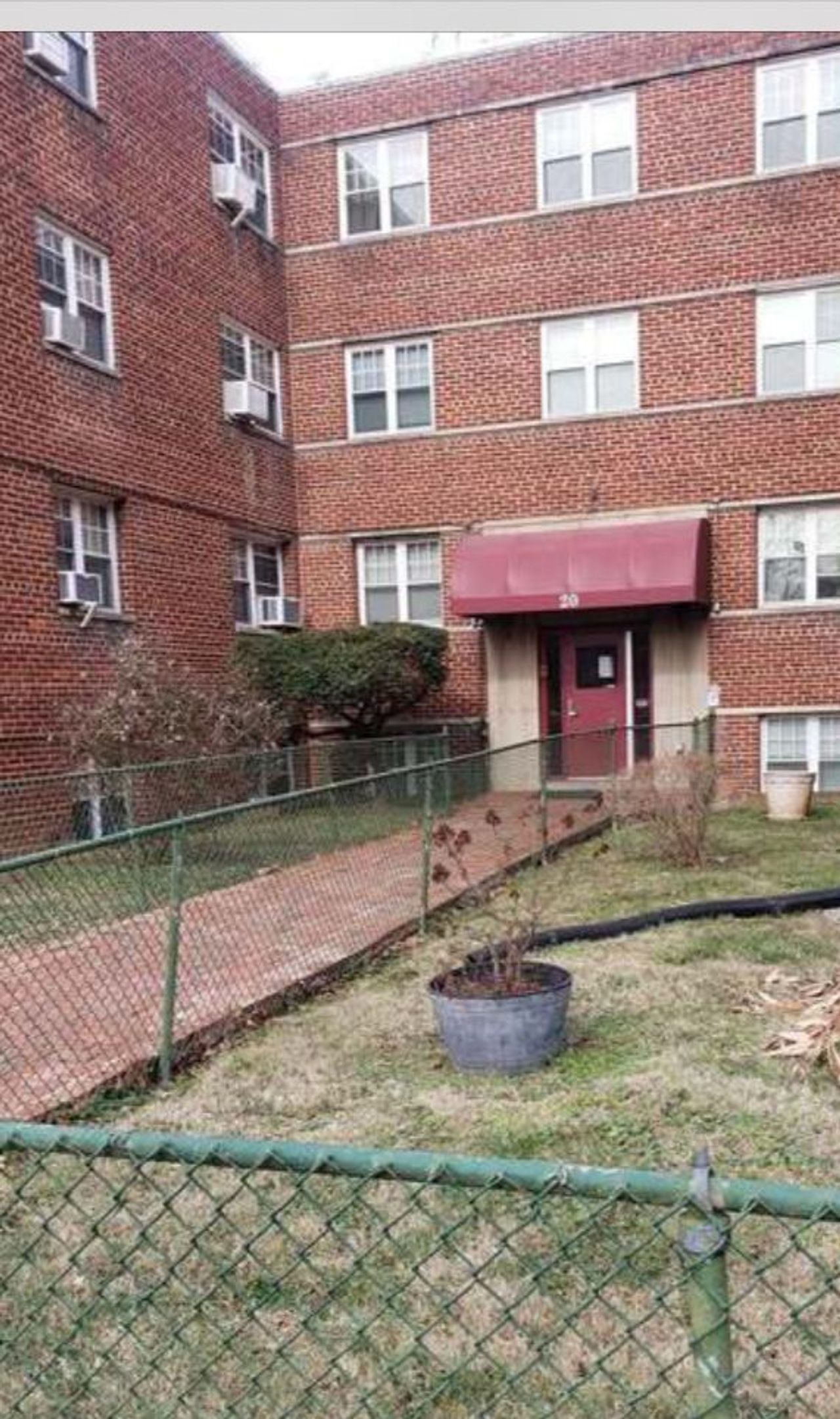 listing, photo 1