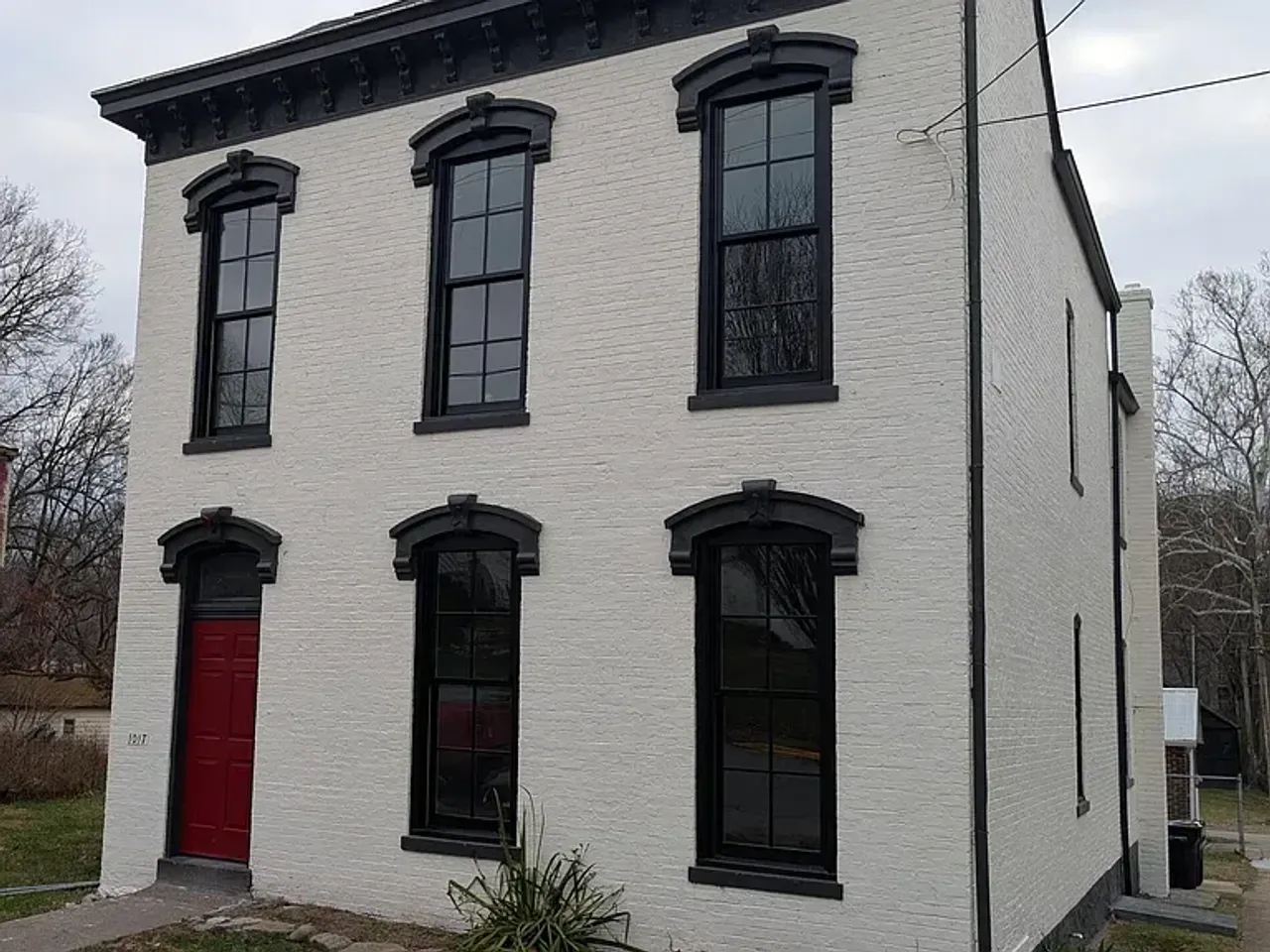 listing, photo 1