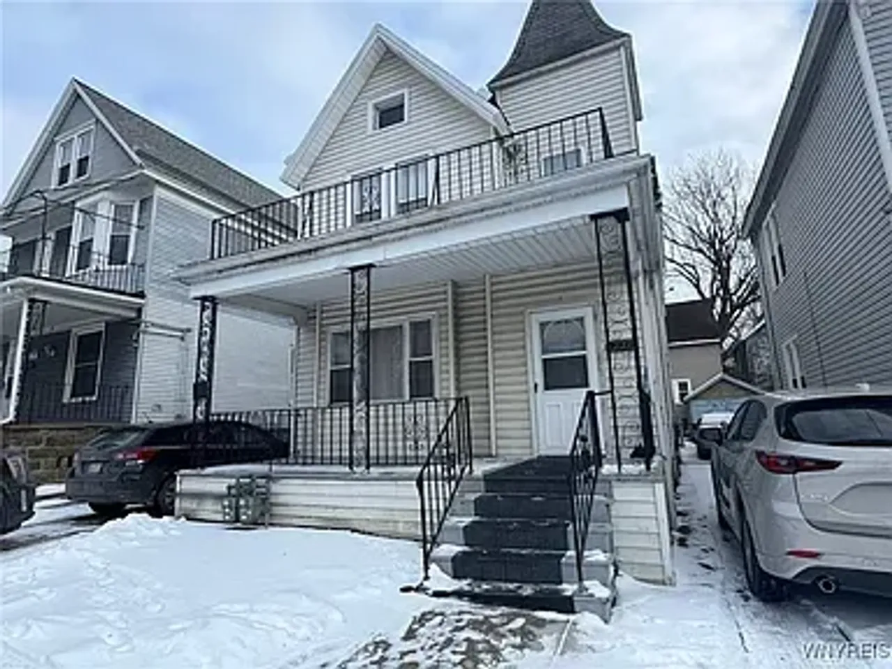 listing, photo 1