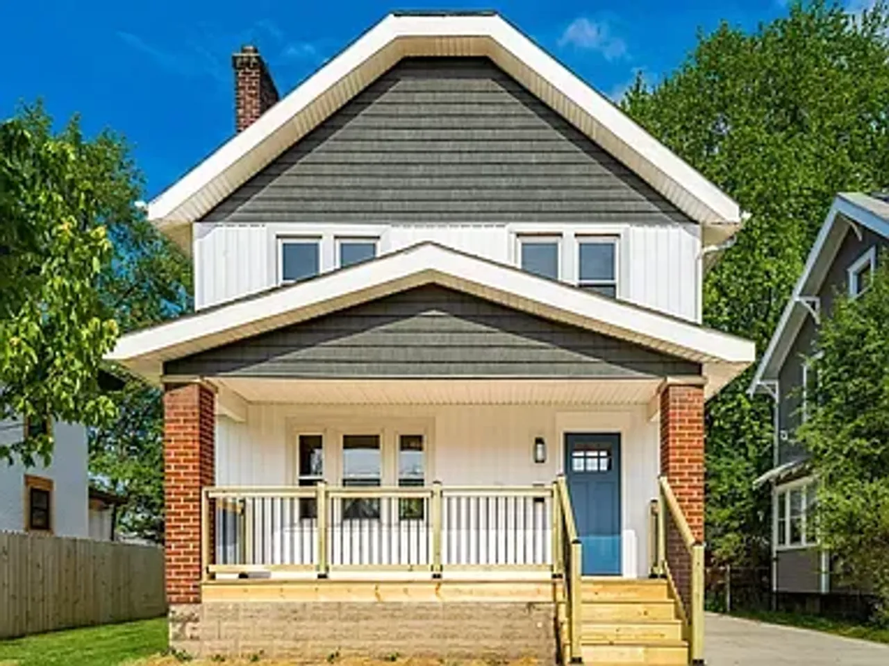 listing, photo 1