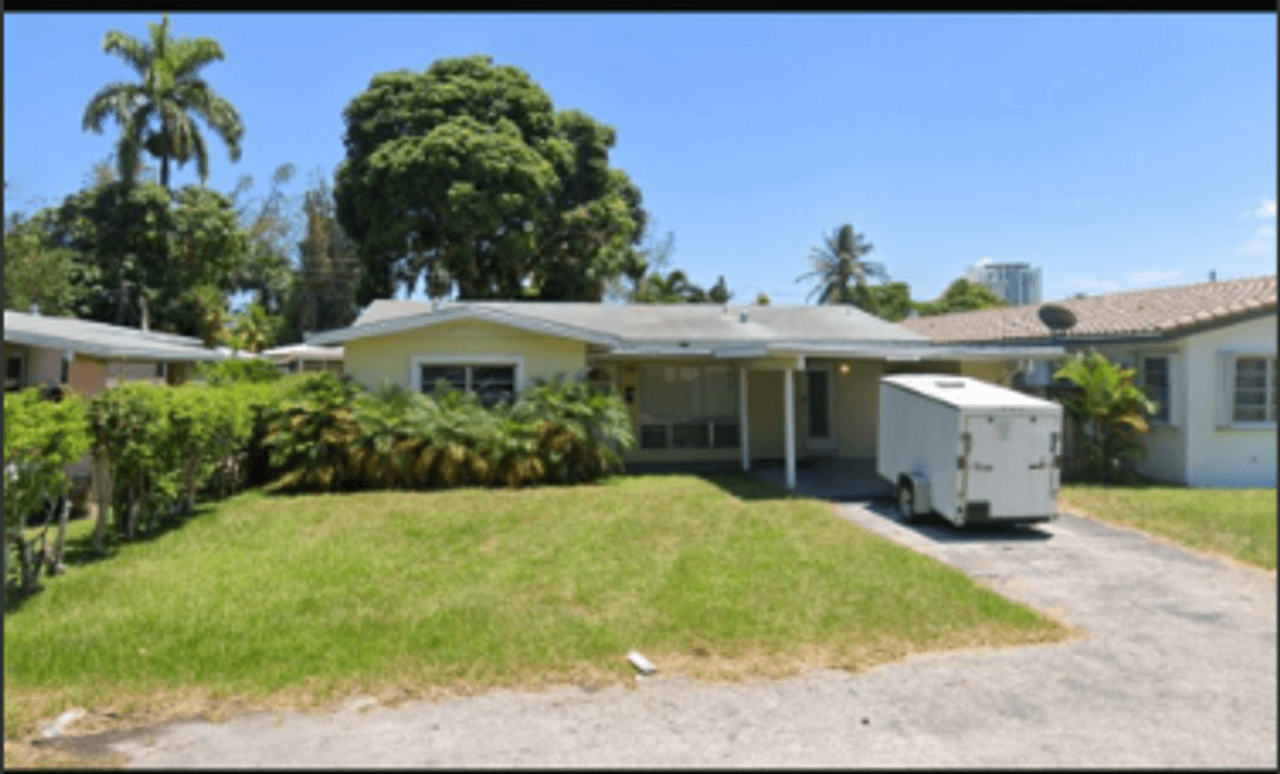 listing, photo 1