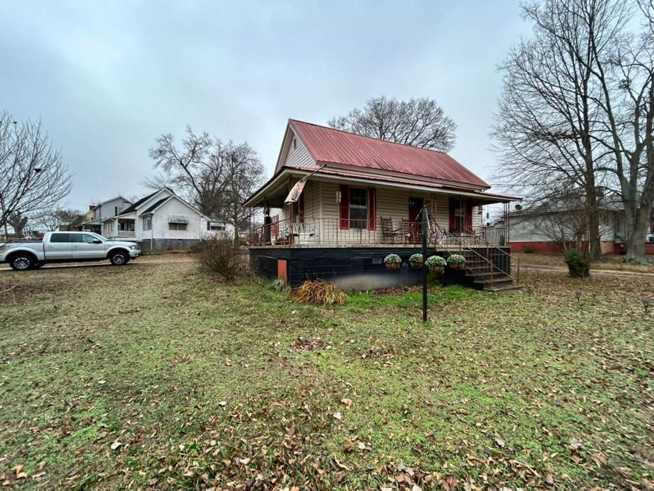 listing, photo 1