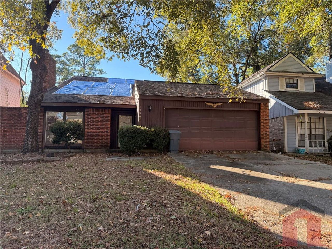 listing, photo 1