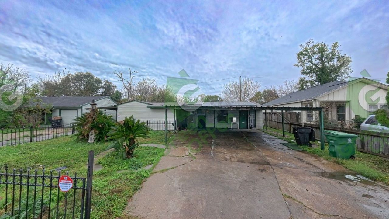 listing, photo 1