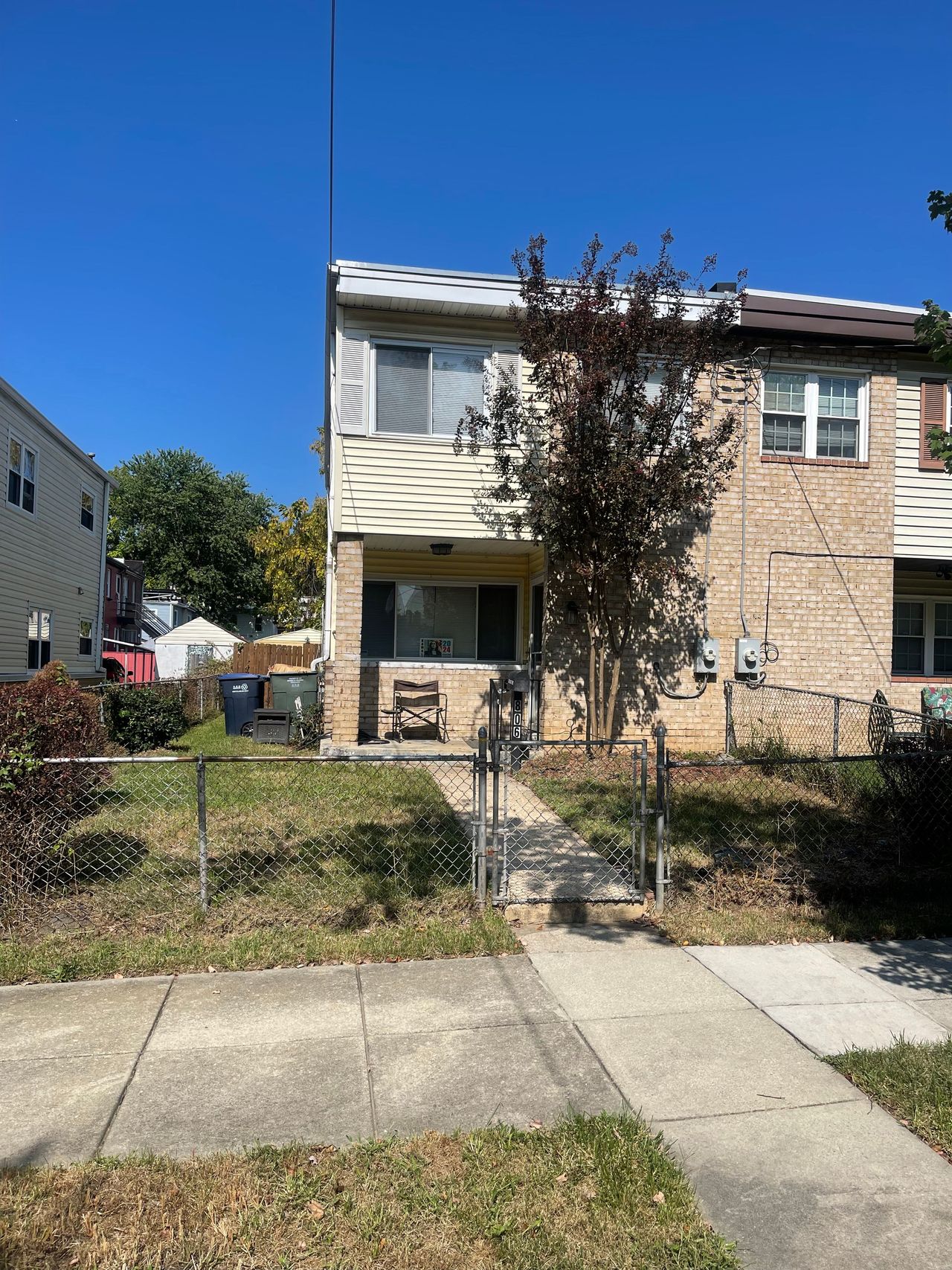 listing, photo 1