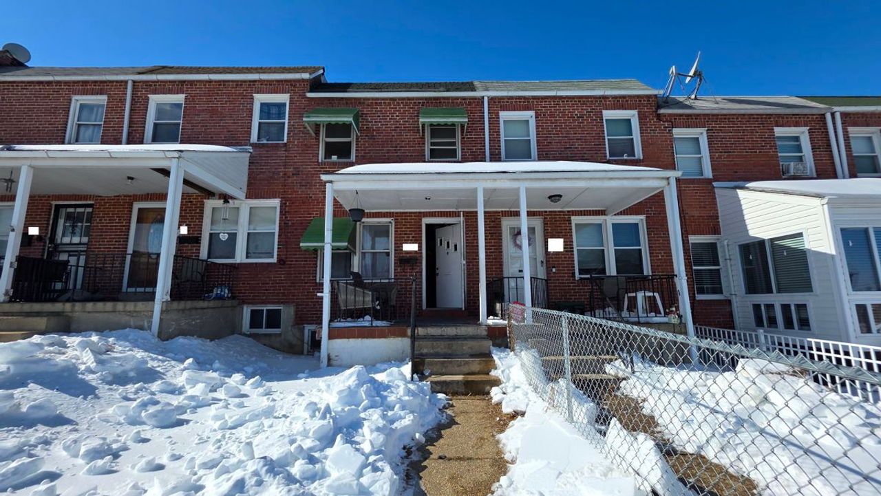 listing, photo 1