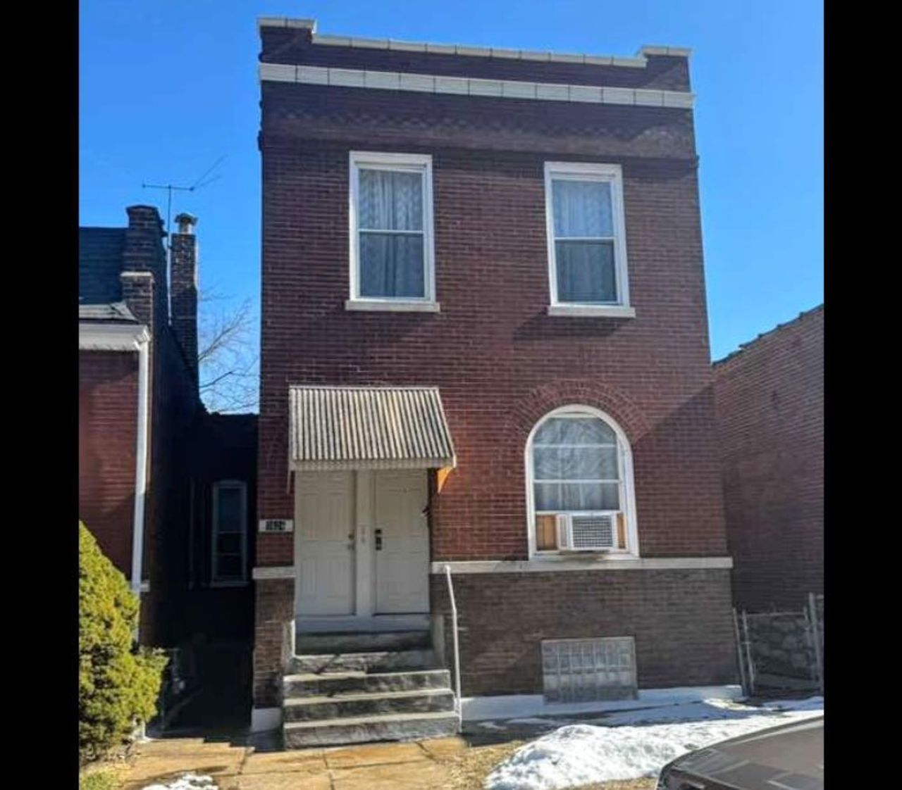listing, photo 1