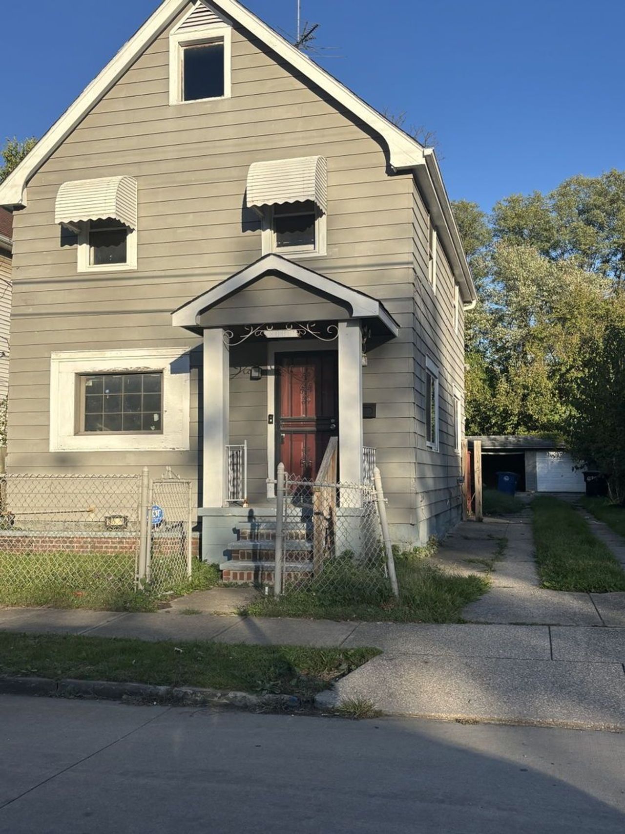 listing, photo 1