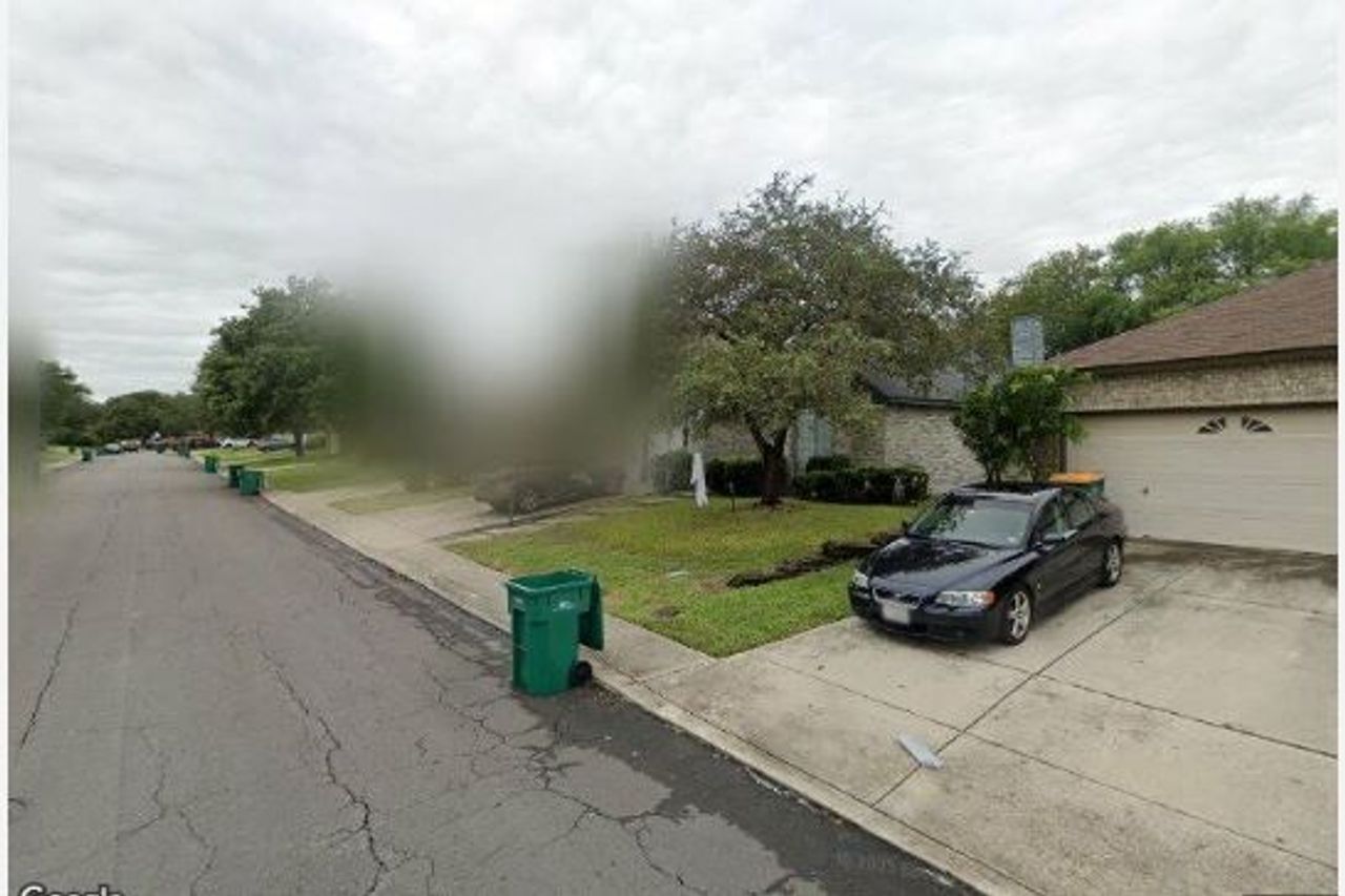 listing, photo 1