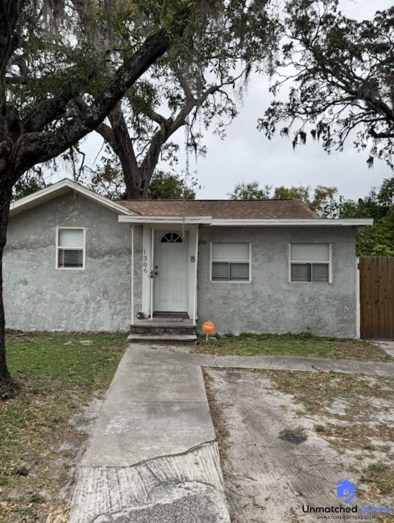 listing, photo 1