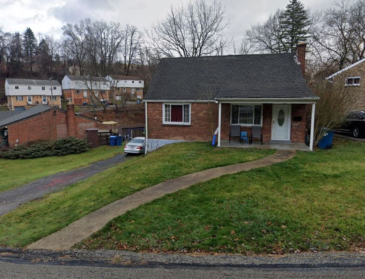 listing, photo 1
