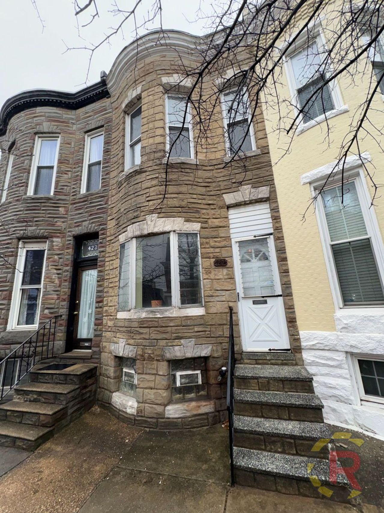 listing, photo 1