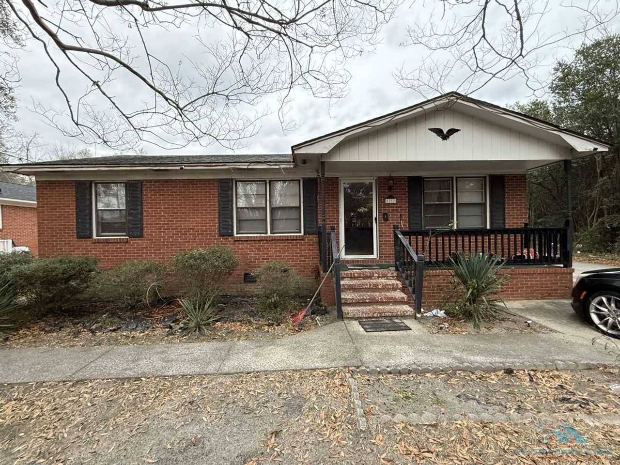 listing, photo 1
