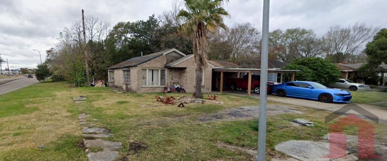 listing, photo 1