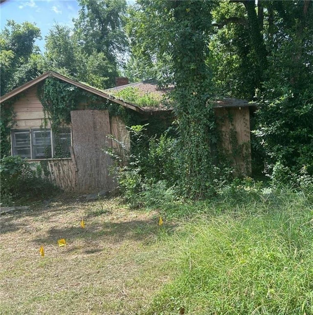 listing, photo 1