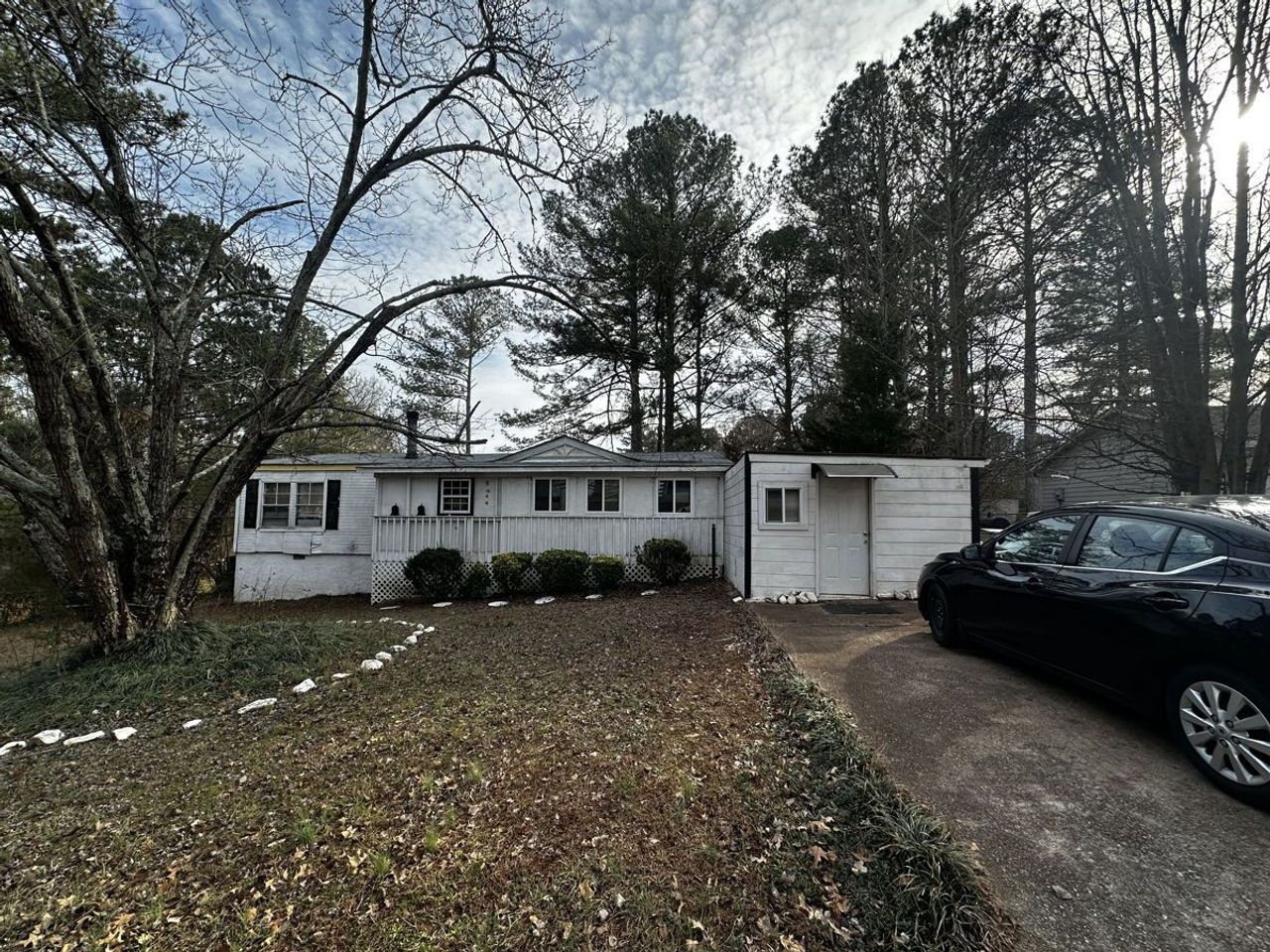 listing, photo 1