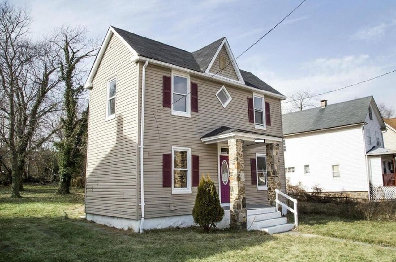 listing, photo 1