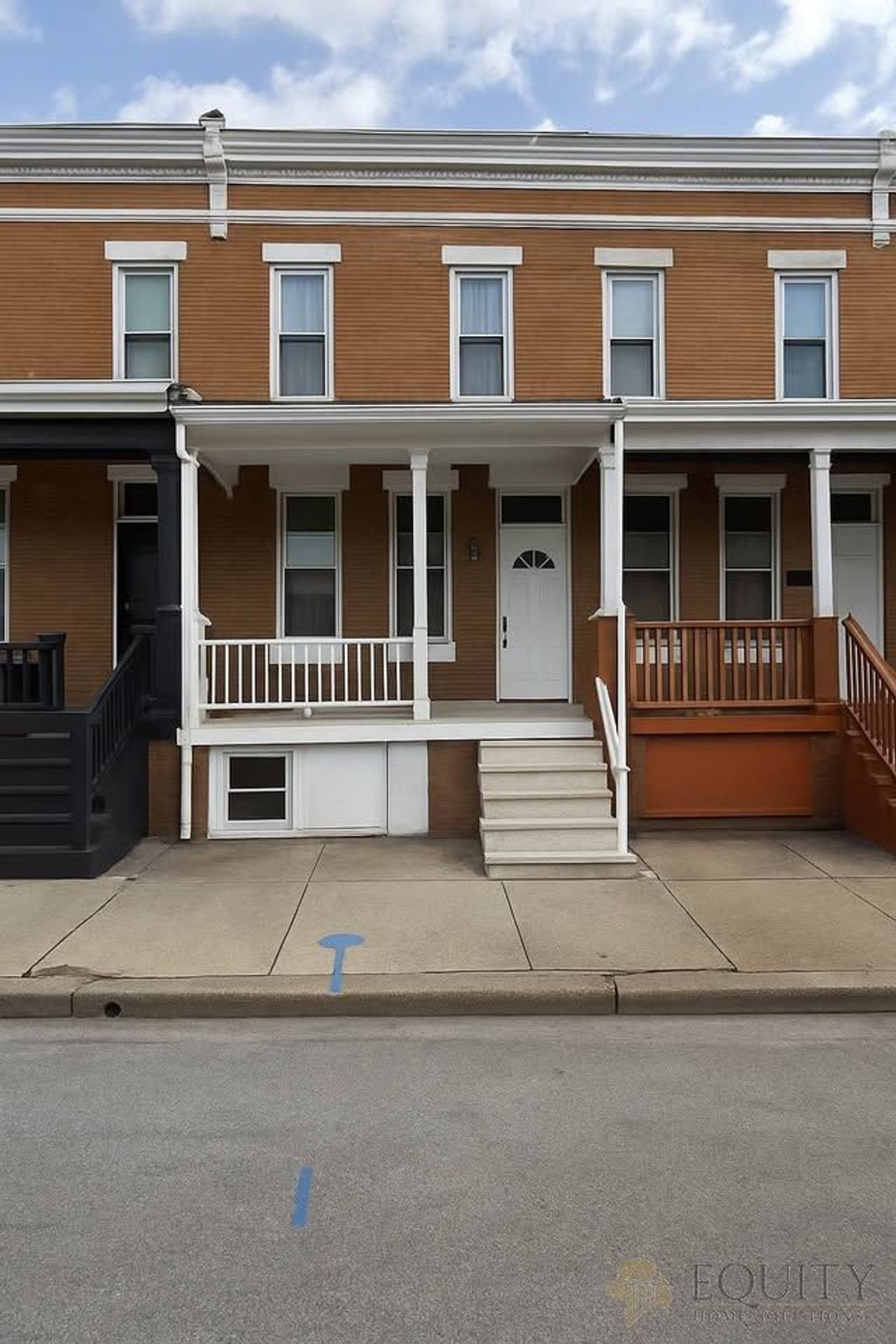 listing, photo 1