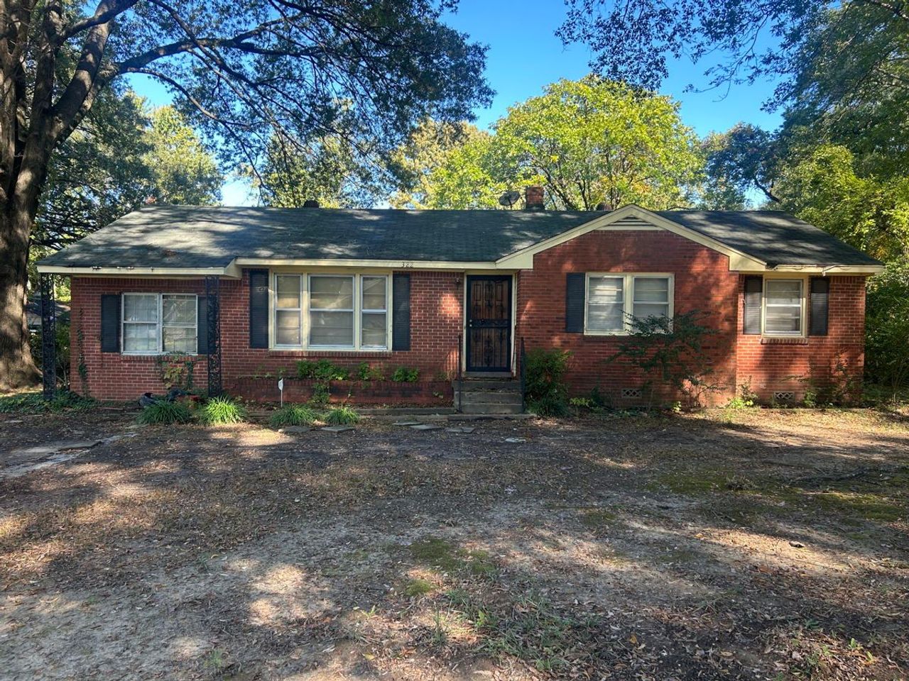 listing, photo 1
