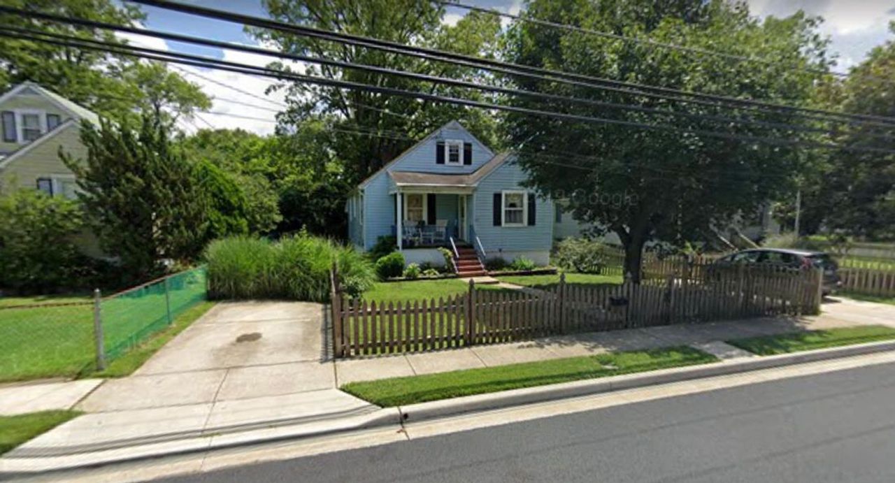 listing, photo 1