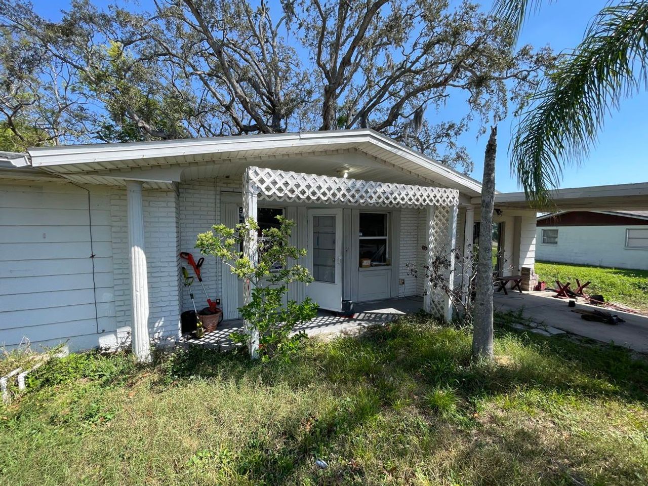listing, photo 1