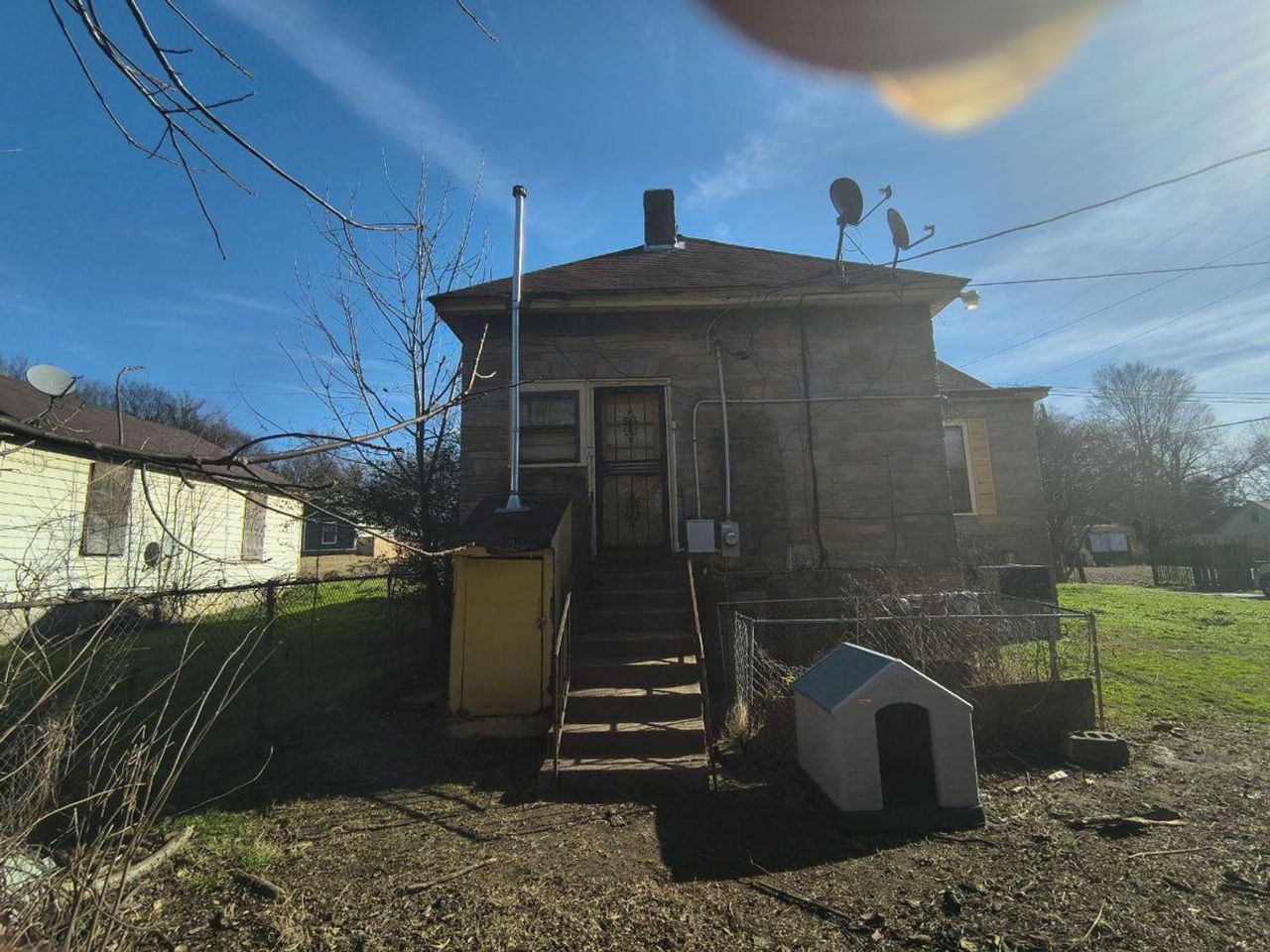 listing, photo 1