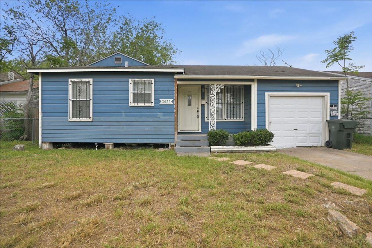 listing, photo 1