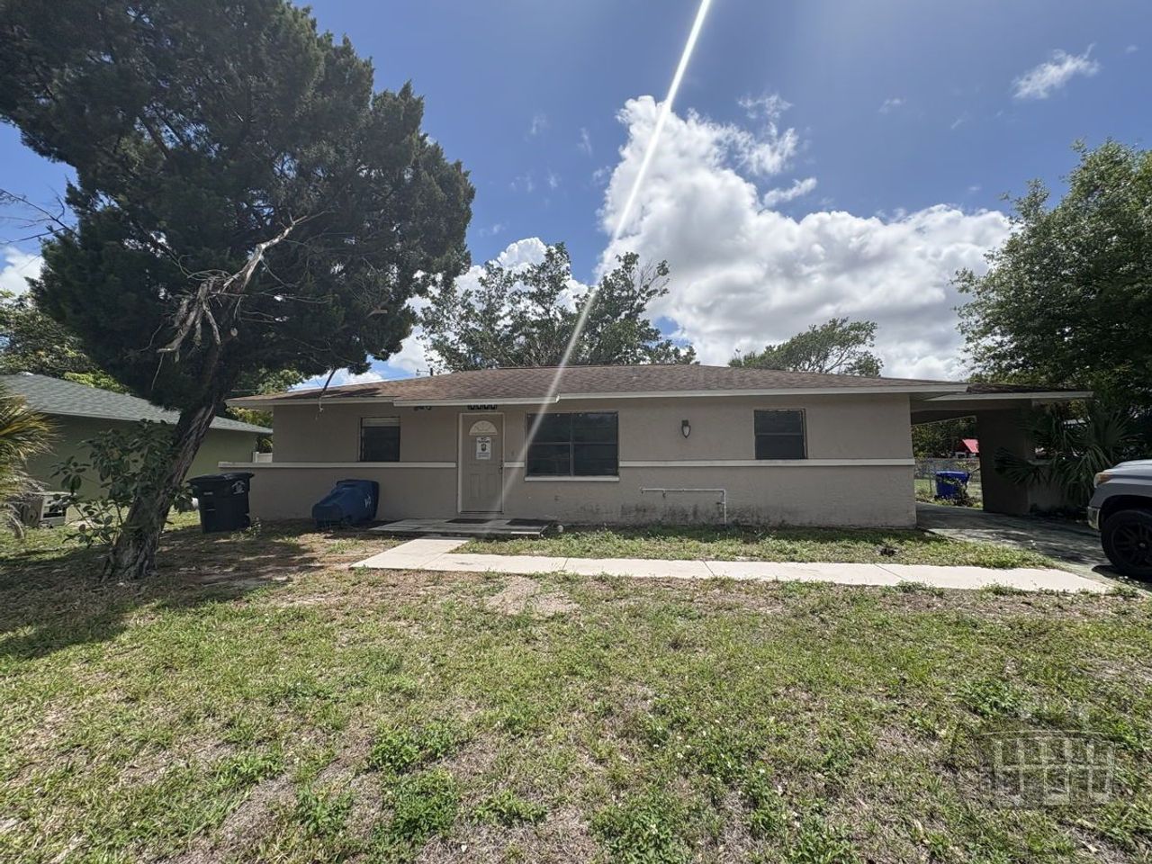 listing, photo 1