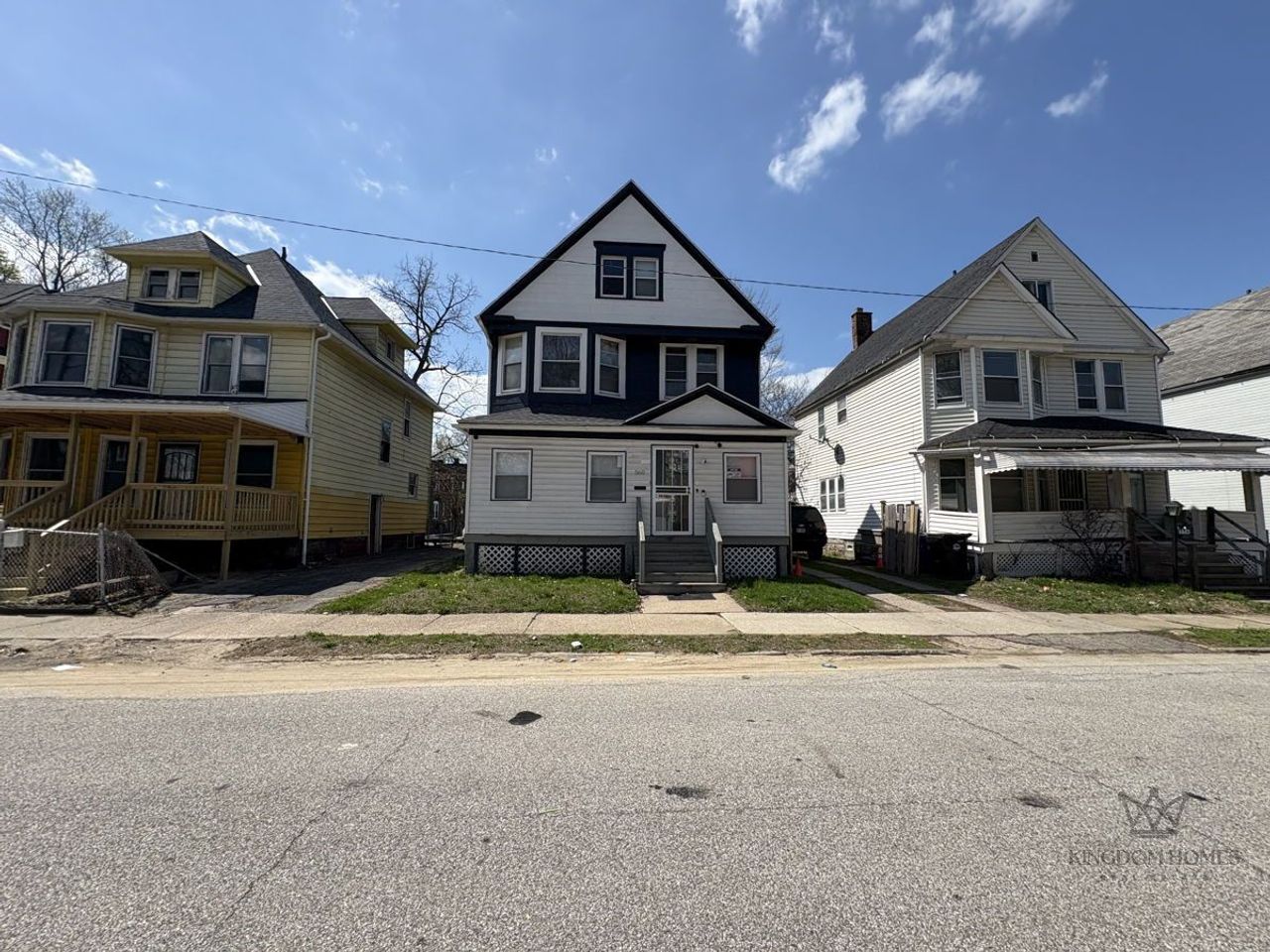 listing, photo 1
